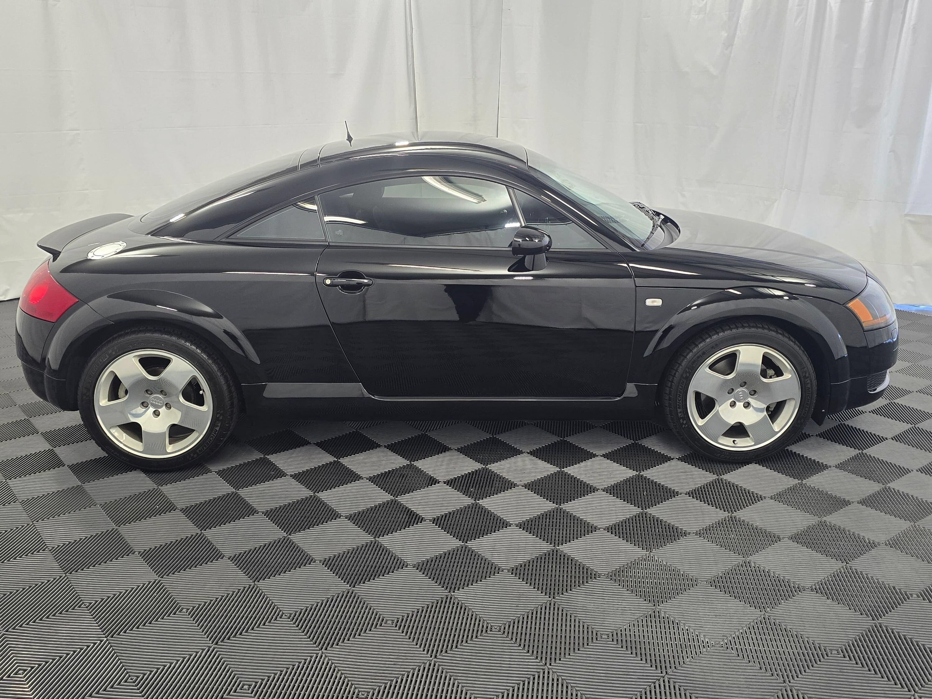 Used 2001 Audi TT 1.8T AWD/4WD image 6