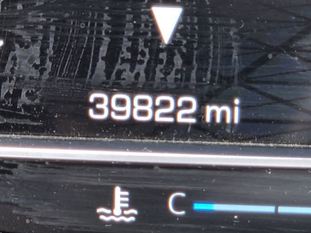 Used 2023 GMC Yukon XL SLT image 27