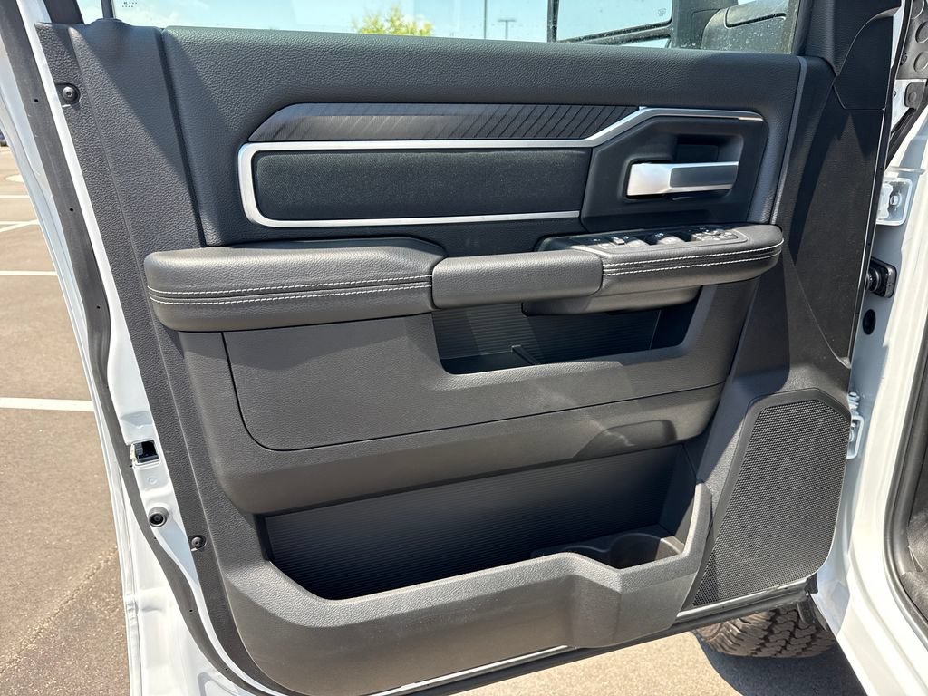 New 2026 RAM 2500 Big Horn AWD/4WD image 11