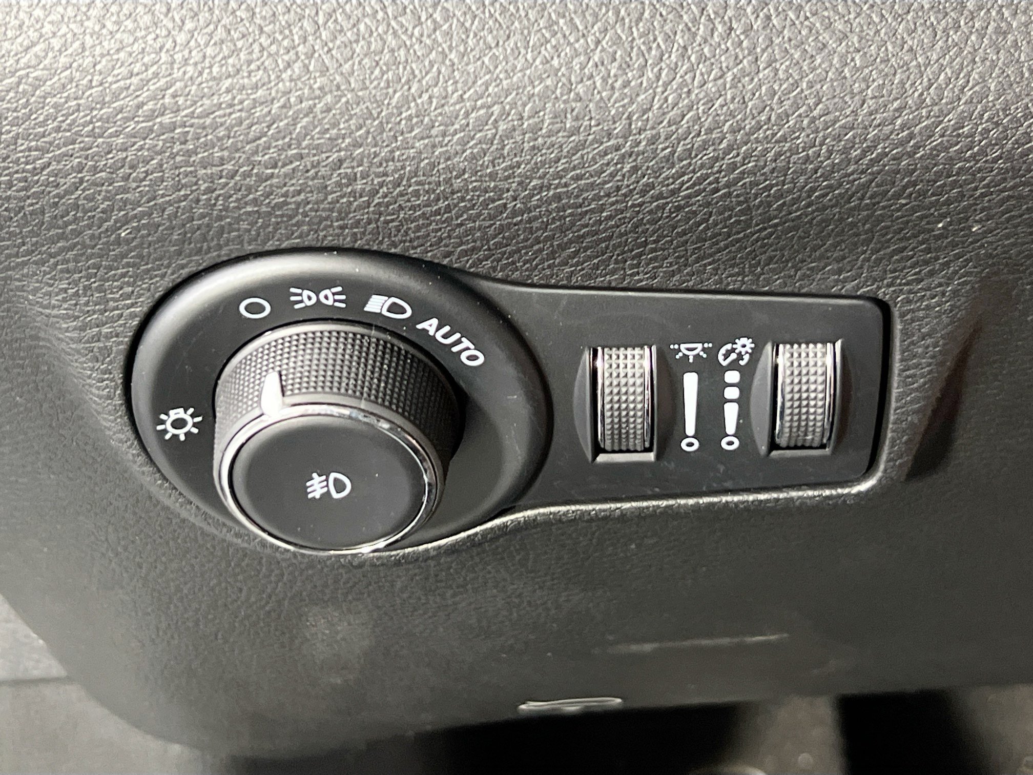 Used 2022 Jeep Compass Latitude AWD/4WD image 10