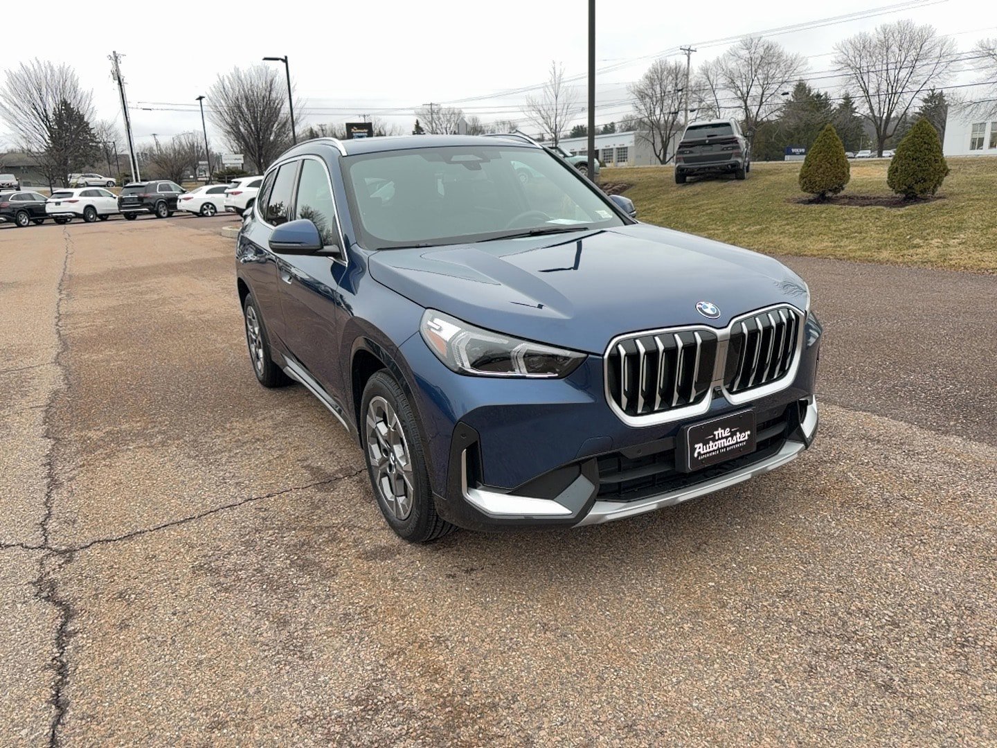 Used 2025 BMW X1 xDrive28i w/ Premium Package image 3