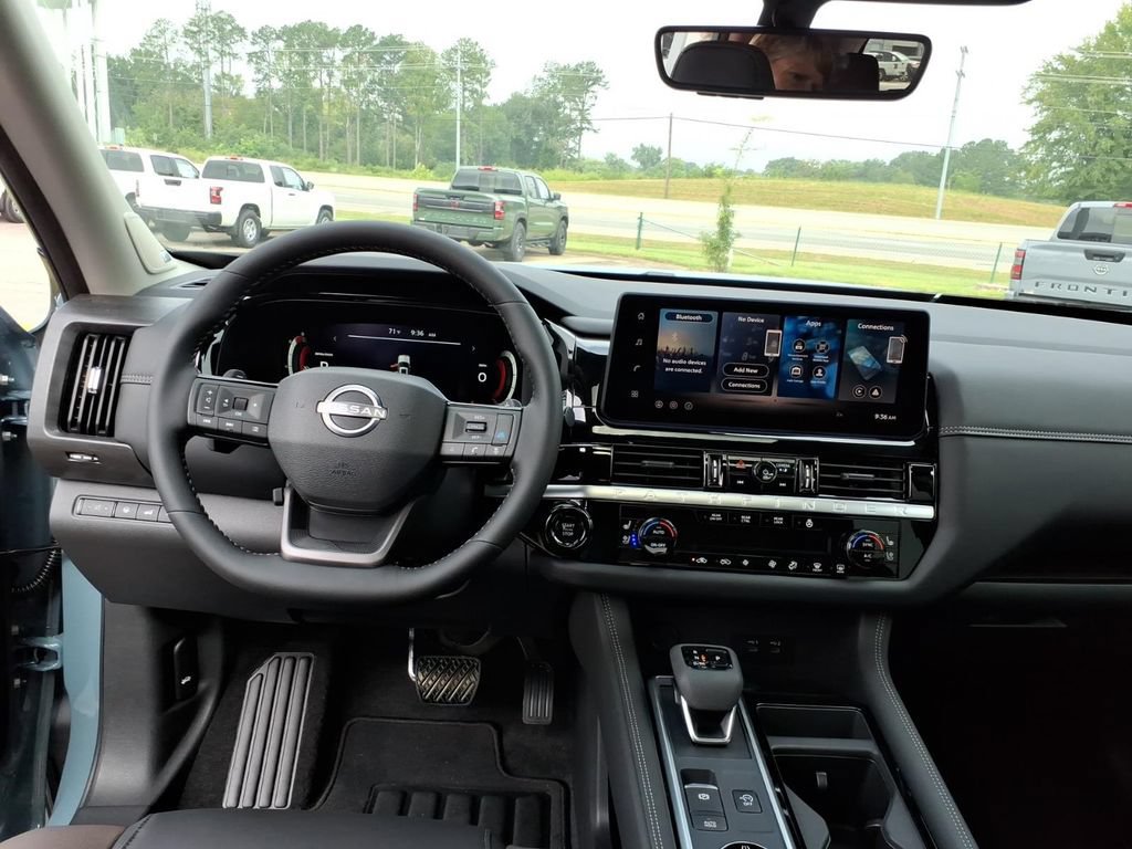 New 2026 Nissan Pathfinder Platinum AWD/4WD image 11