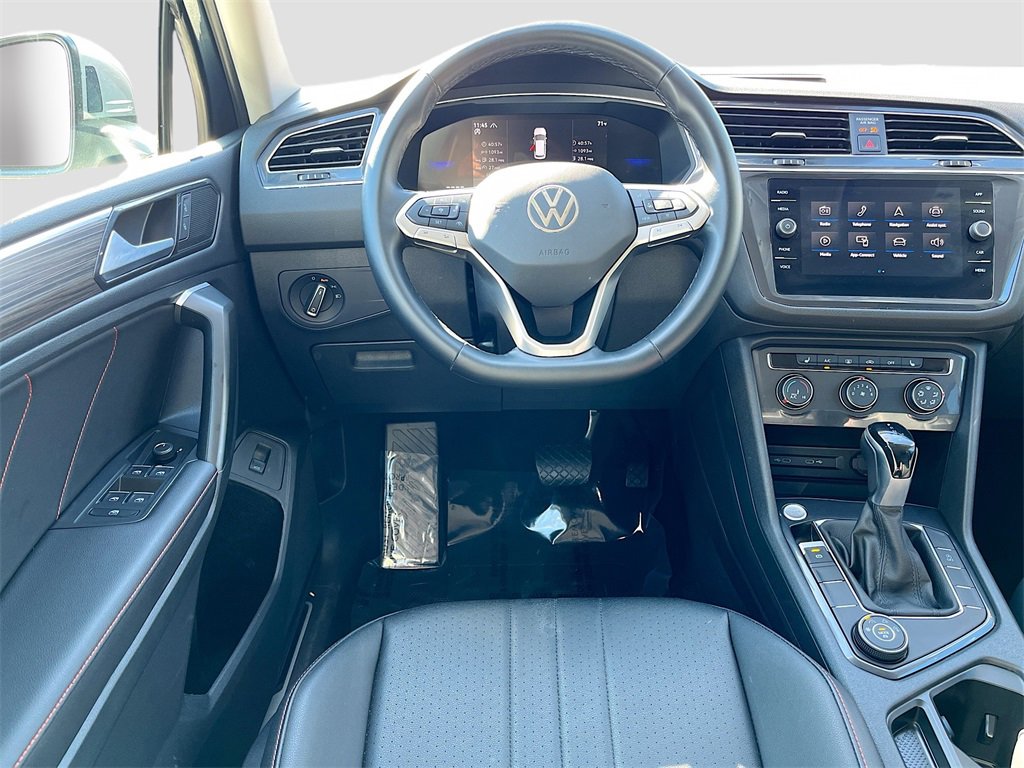 Used 2024 Volkswagen Tiguan Wolfsburg Edition image 21