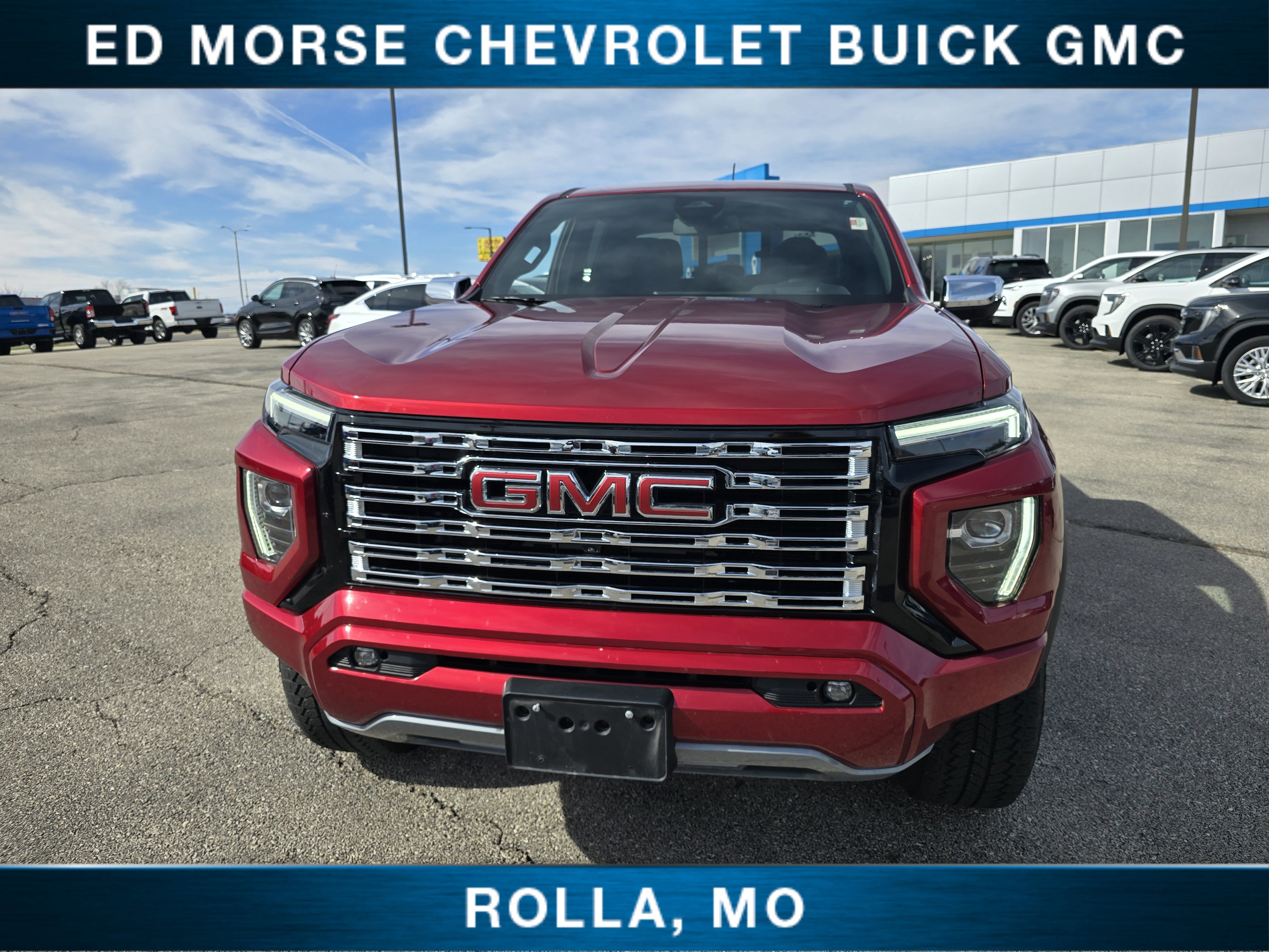 Used 2023 GMC Canyon Denali image 8