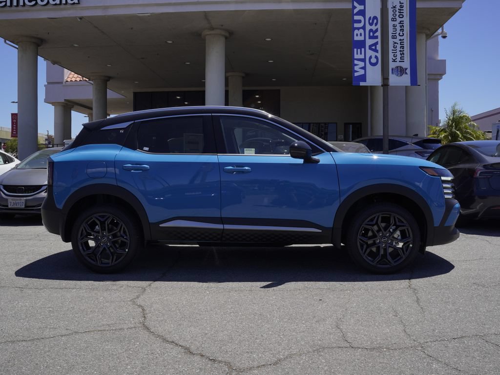 New 2026 Nissan Kicks SR FWD image 3