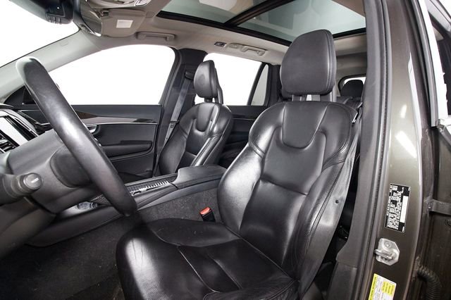 Used 2018 Volvo XC90 T6 Momentum w/ Convenience Package AWD/4WD image 18