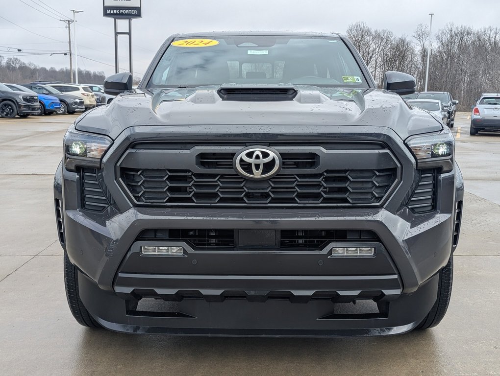 Used 2024 Toyota Tacoma TRD Sport w/ TRD Sport Upgrade Package image 11