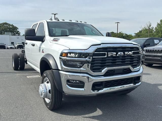 New 2026 RAM 5500 Tradesman AWD/4WD image 9