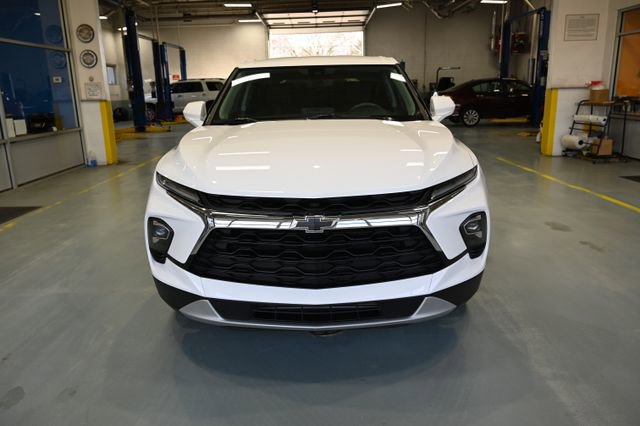 Used 2023 Chevrolet Blazer LT w/ Driver Confidence Package image 2