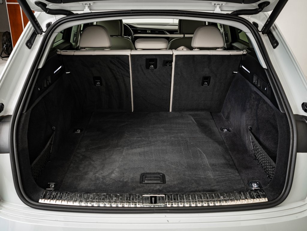 Used 2021 Audi e-tron Premium w/ Convenience Plus Package image 18