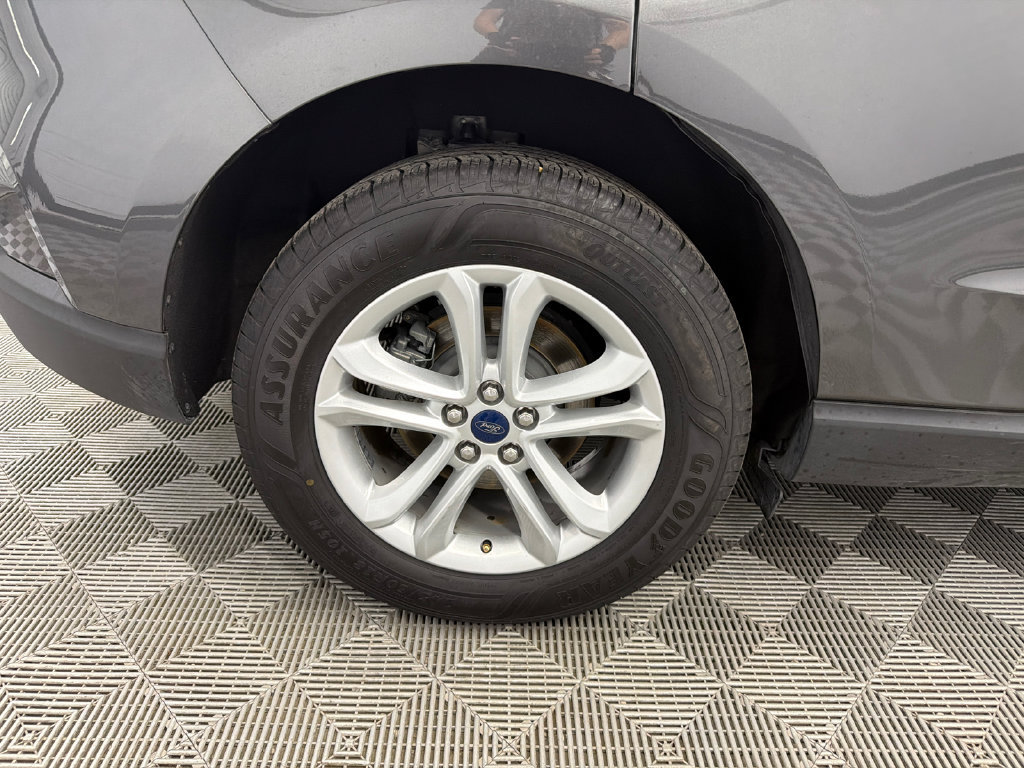 Used 2020 Ford Edge SEL w/ Convenience Package FWD image 18