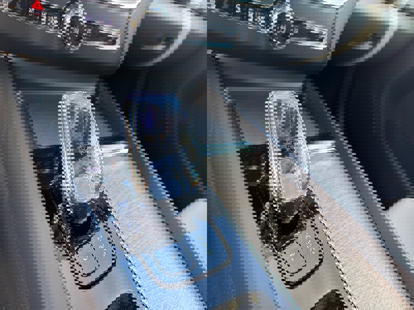 New 2026 Volvo XC60 B5 Plus w/ Protection Package Premier image 22