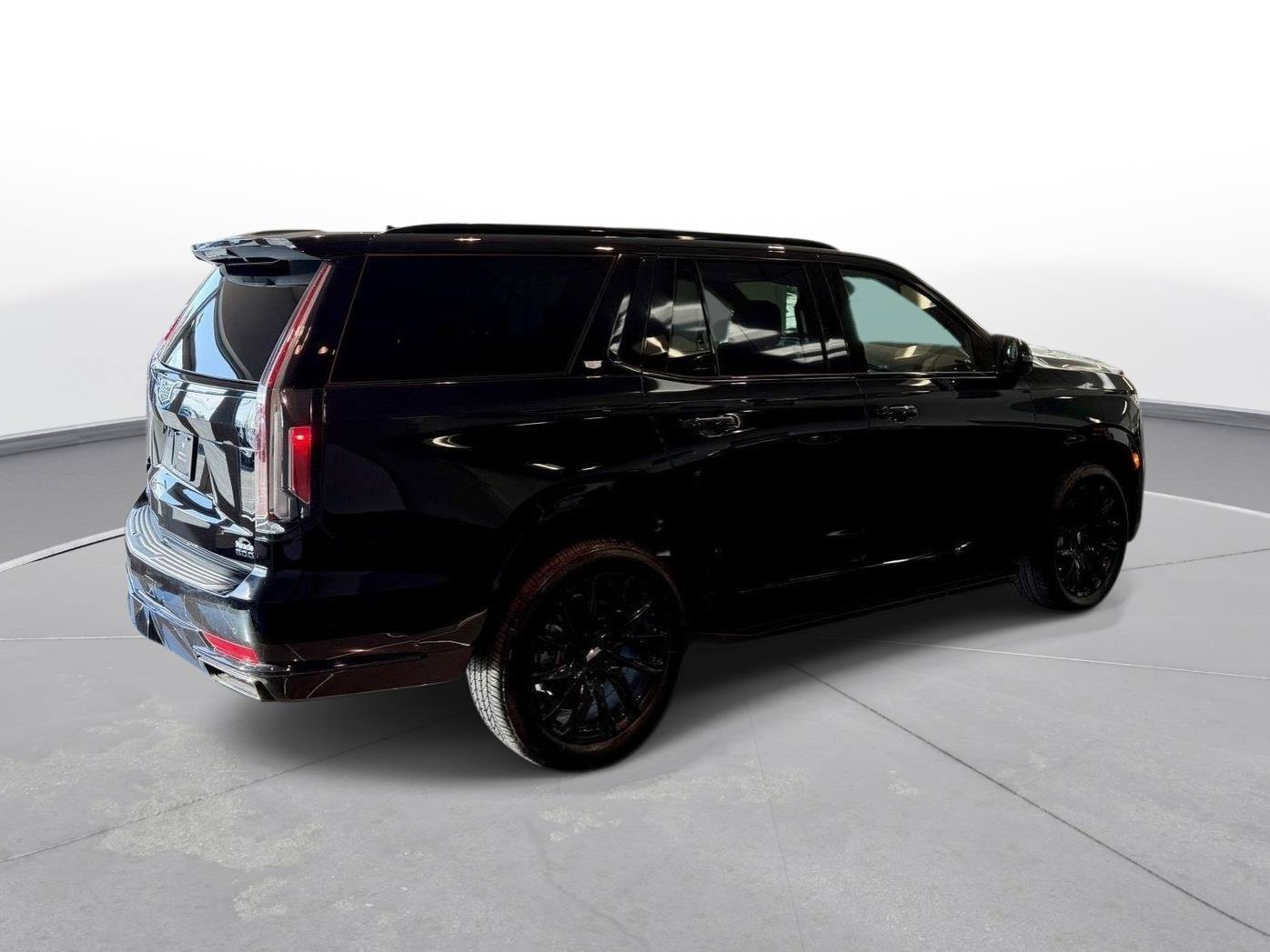 Certified 2024 Cadillac Escalade Sport w/ LPO, ONYX Package AWD/4WD image 11
