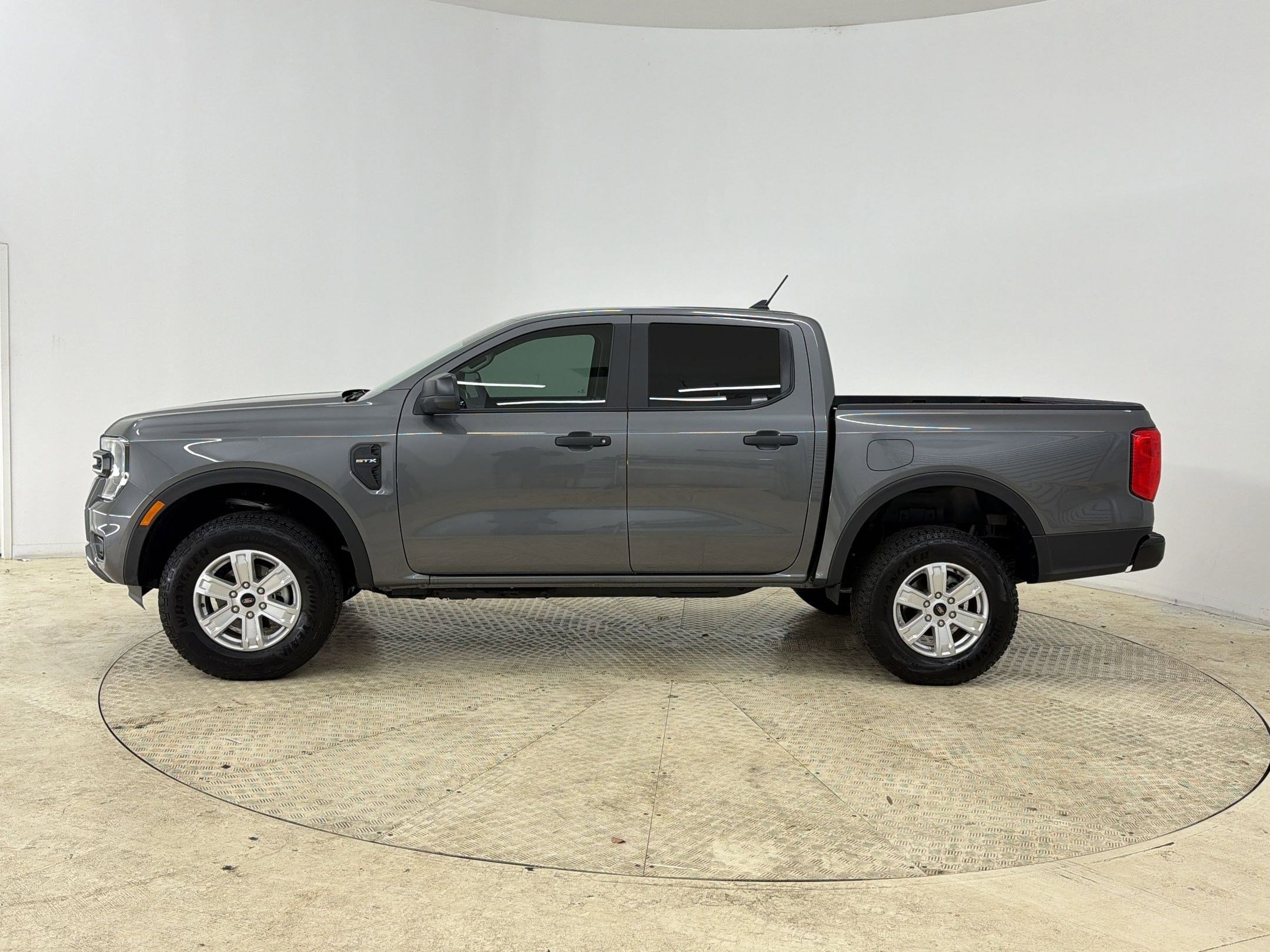 Used 2025 Ford Ranger XL w/ Trailer Tow Package image 2