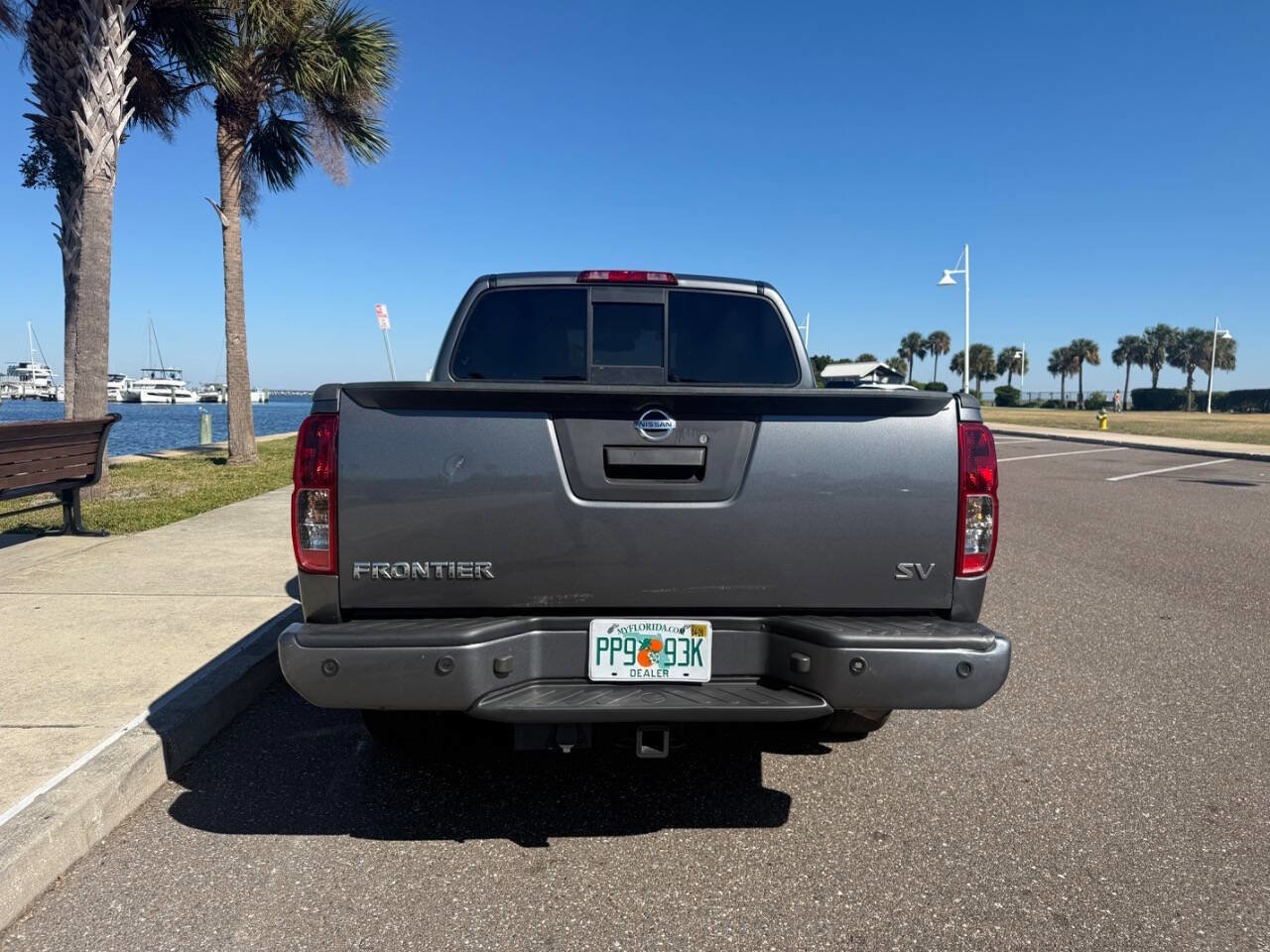 Used 2020 Nissan Frontier SV image 5