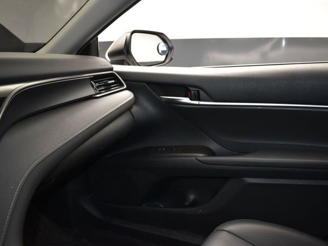 Used 2021 Toyota Camry SE image 23