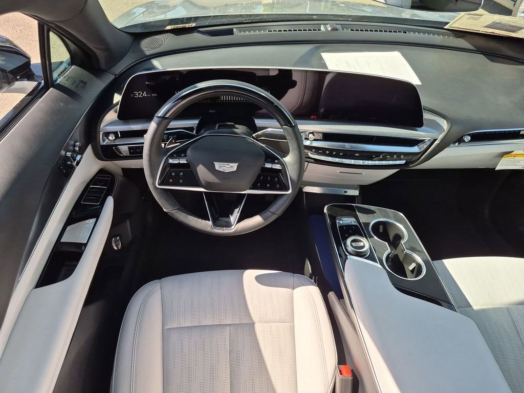 Used 2026 Cadillac Lyriq Sport AWD/4WD image 13
