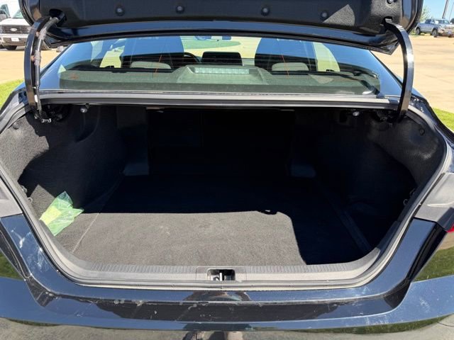 Used 2025 Toyota Camry LE image 7