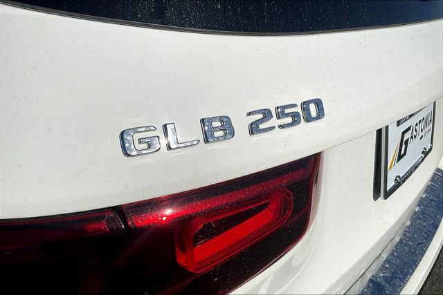 Used 2023 Mercedes-Benz GLB 250 GLB 250 image 24