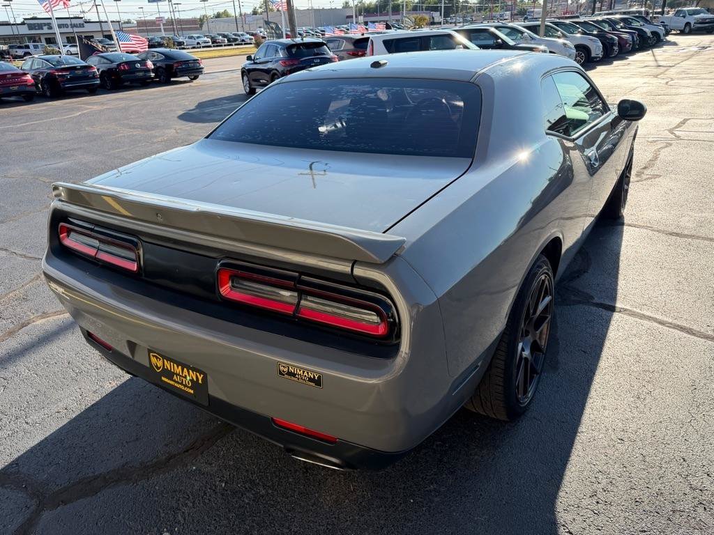 Used 2018 Dodge Challenger SXT RWD image 5