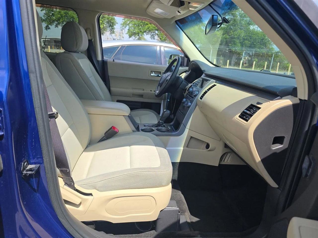 Used 2013 Ford Flex SE FWD image 14