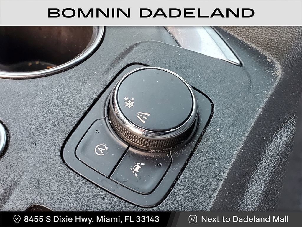 Used 2022 Chevrolet Traverse RS image 27