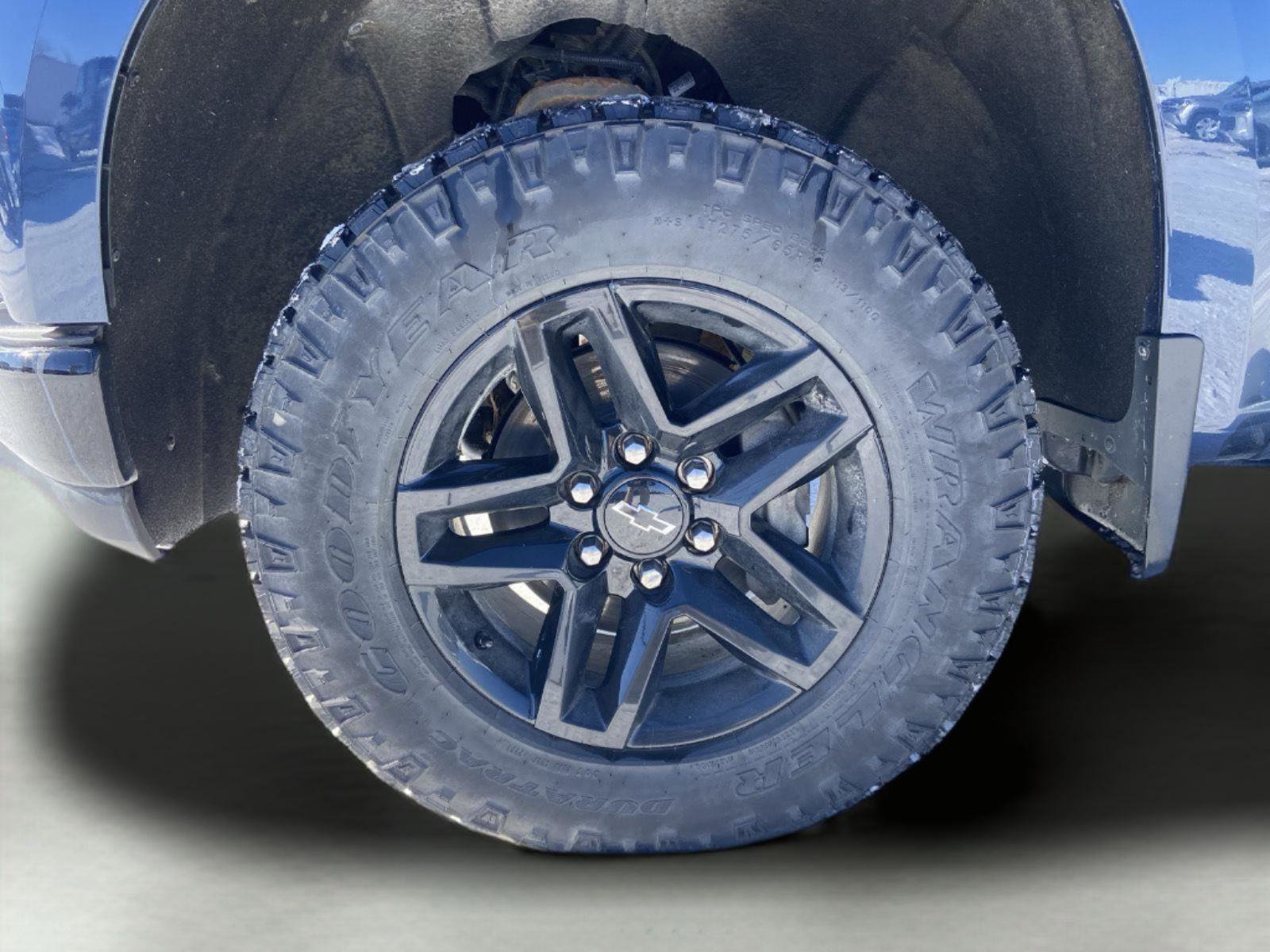 Used 2021 Chevrolet Silverado 1500 LT Trail Boss w/ Bed Protection Package image 18