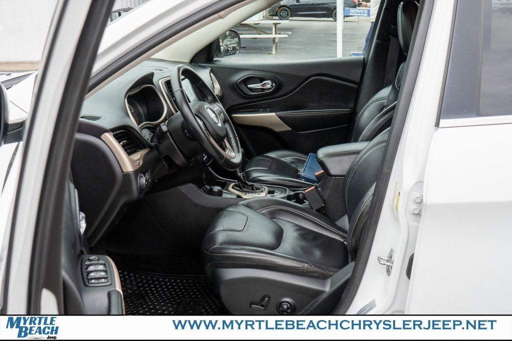 Used 2017 Jeep Cherokee Latitude w/ True North Edition image 17