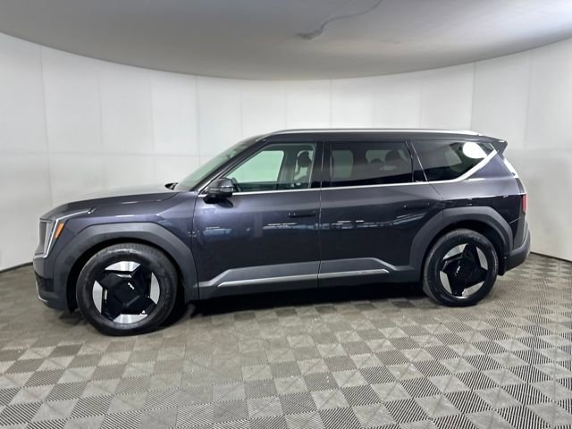 Used 2025 Kia EV9 Wind image 6