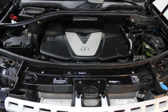 Used 2010 Mercedes-Benz ML 350 BlueTEC 4MATIC image 27