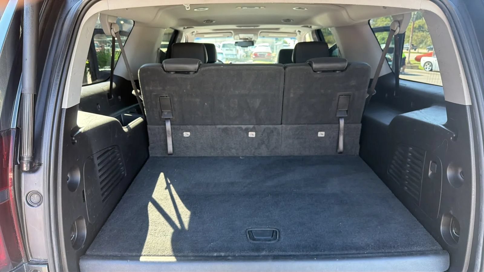 Used 2019 Chevrolet Suburban LT AWD/4WD image 15