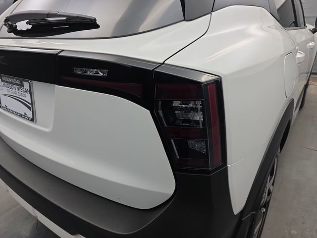 Used 2025 Nissan Kicks SV image 19