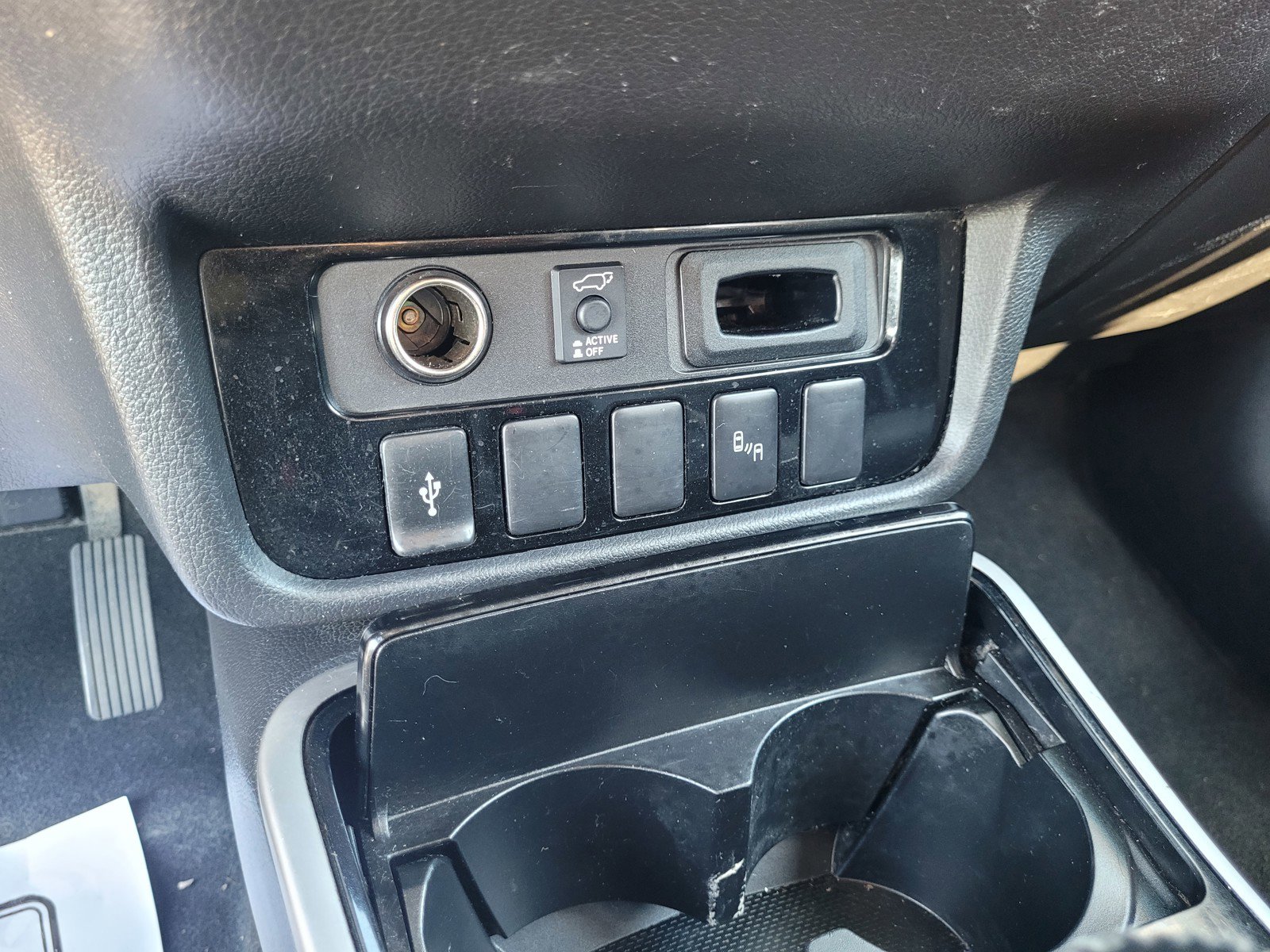 Used 2019 Mitsubishi Outlander SE image 20