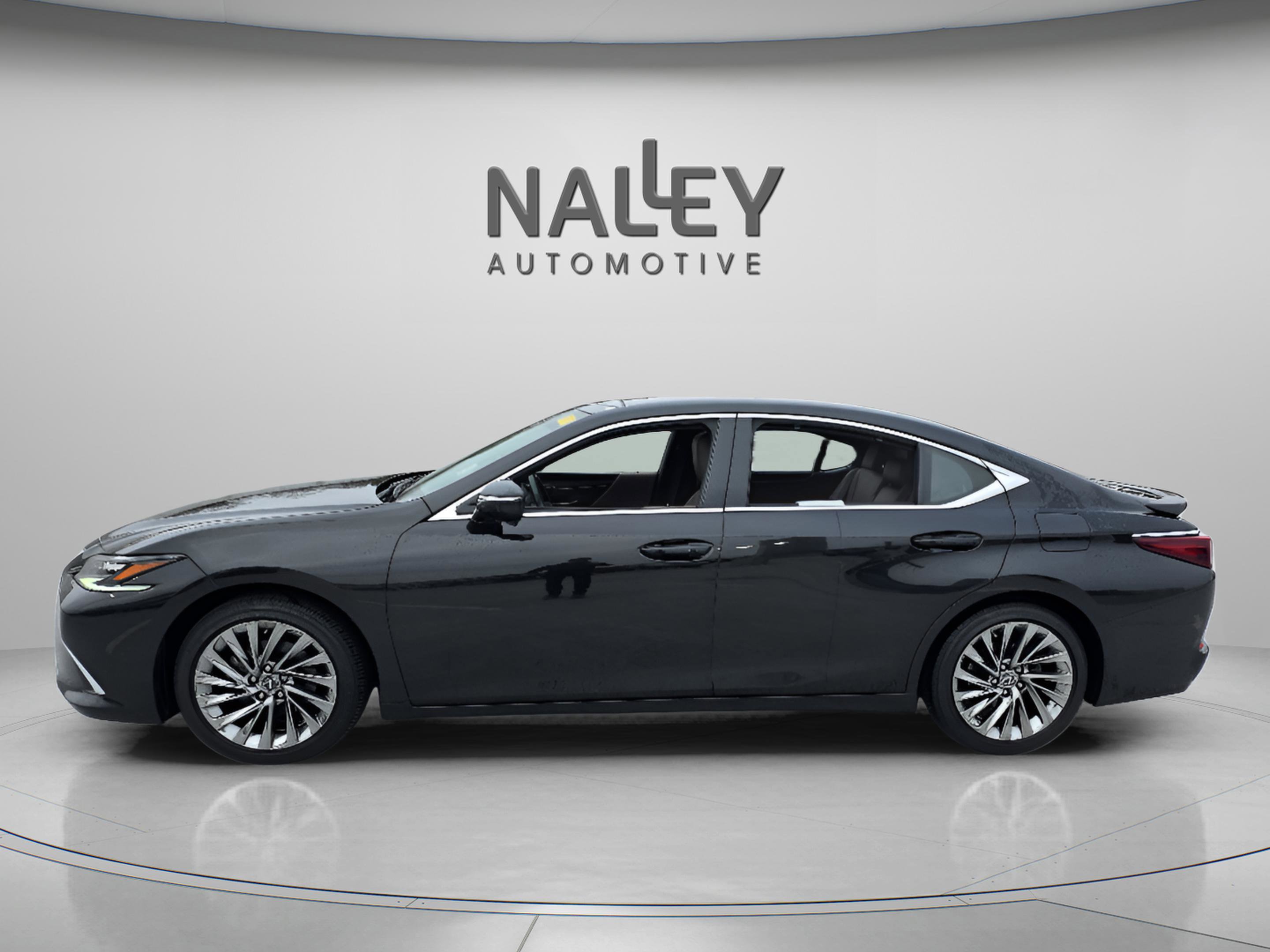 Used 2024 Lexus ES 350 Ultra Luxury image 2