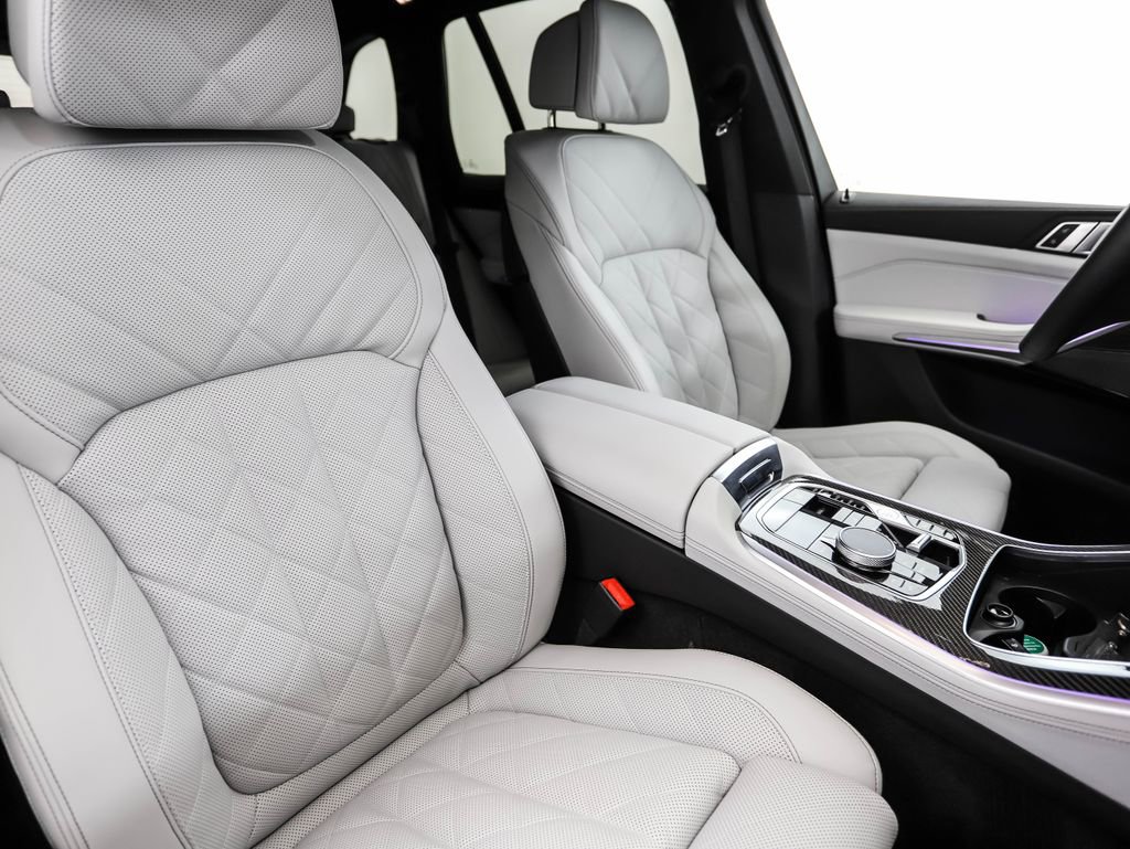 Certified 2026 BMW X5 M60i image 30