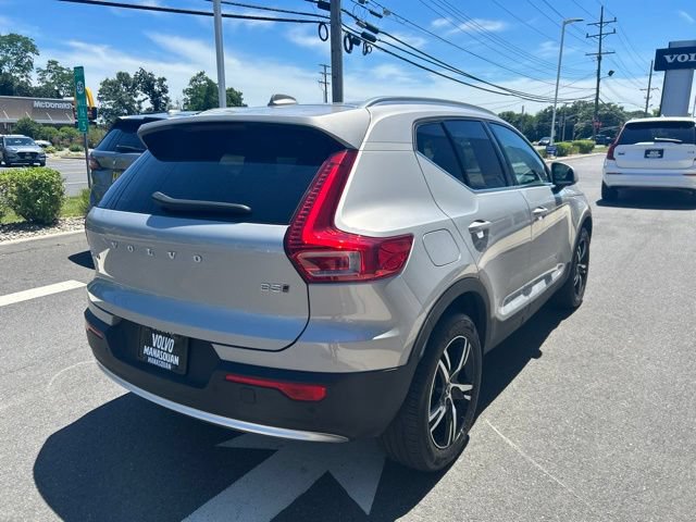 Certified 2025 Volvo XC40 B5 Core AWD/4WD image 5