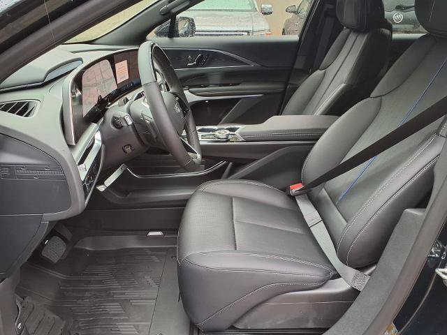 New 2026 Cadillac Lyriq Signature Luxury w/ LPO, Floor Liner Package RWD image 14