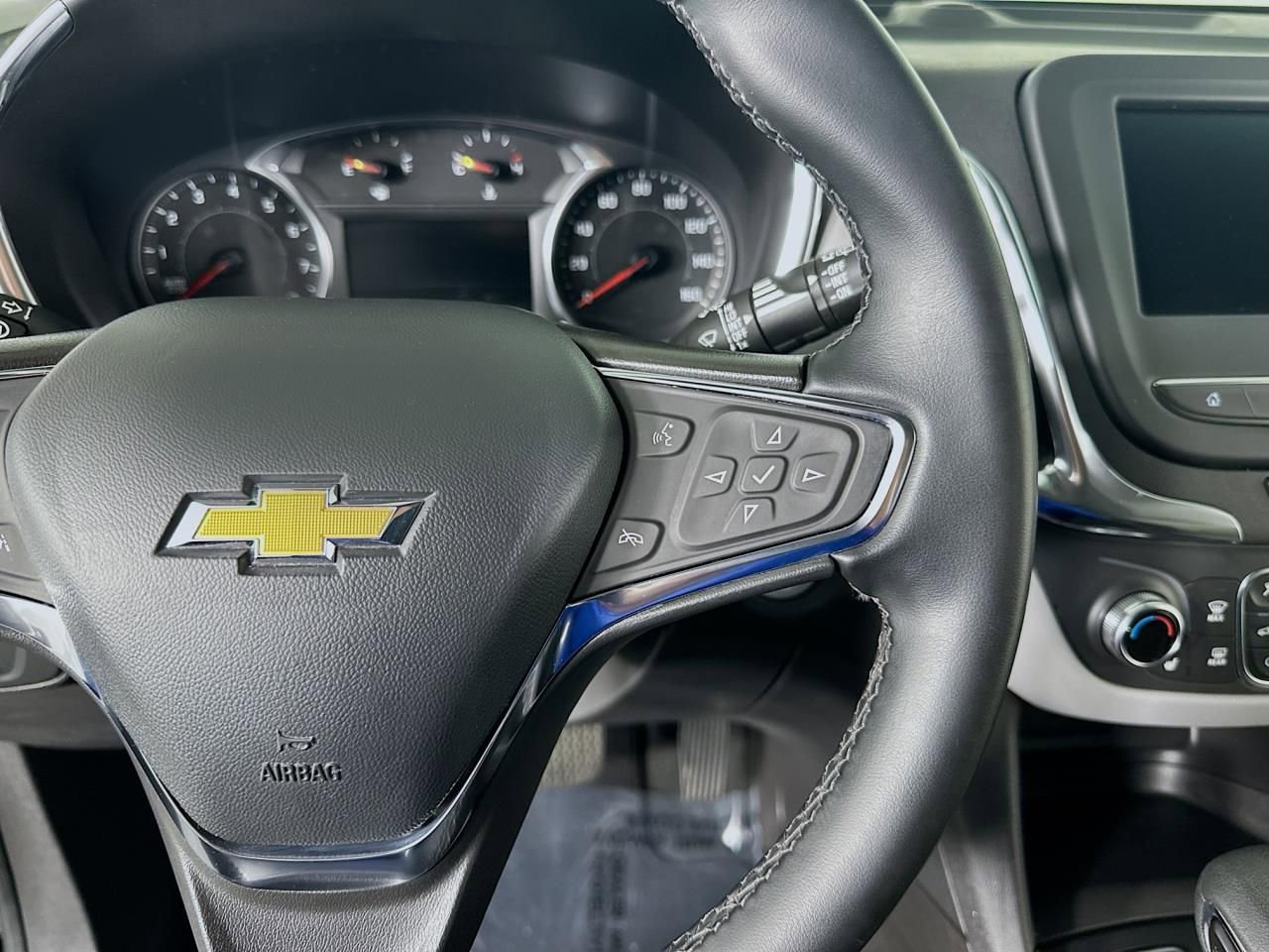 Used 2024 Chevrolet Equinox LT image 36