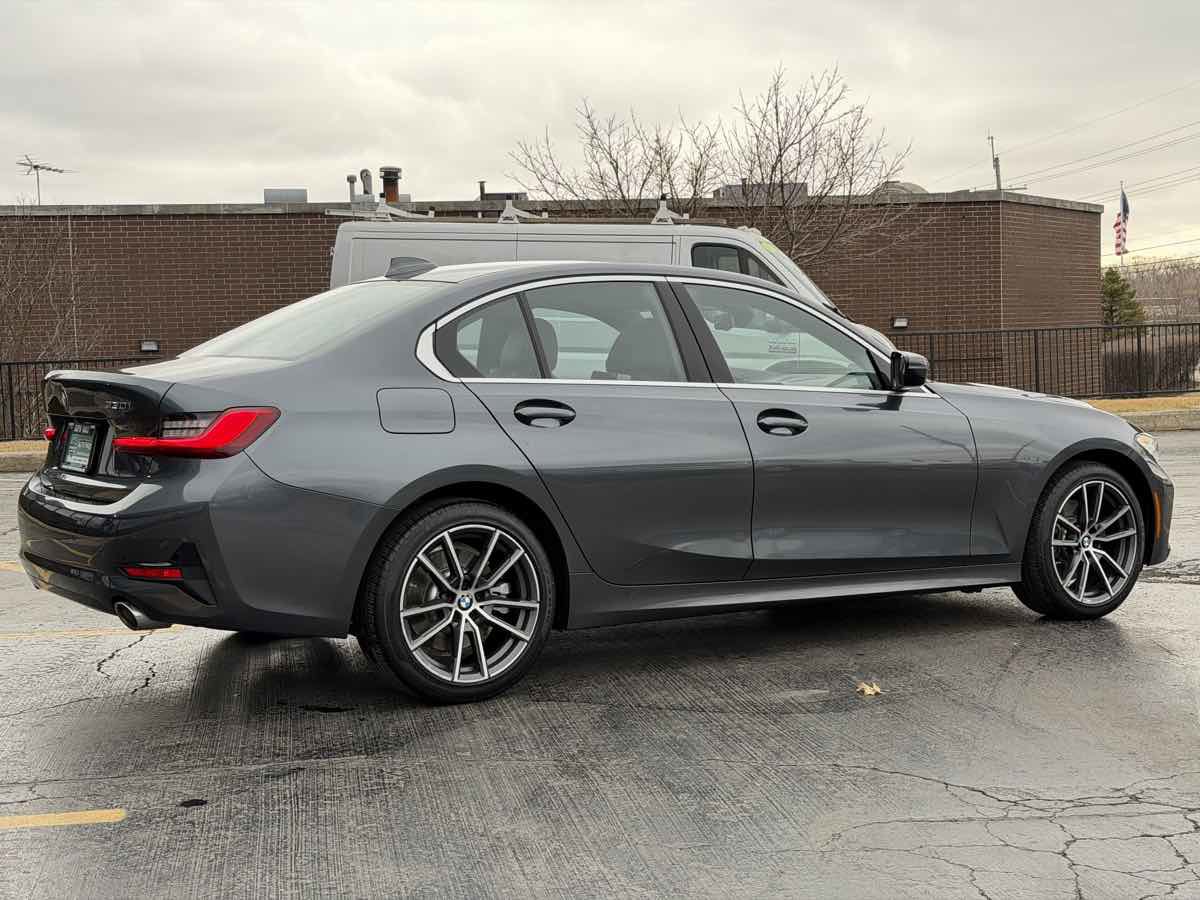 Used 2019 BMW 330i xDrive Sedan w/ Premium Package AWD/4WD image 14