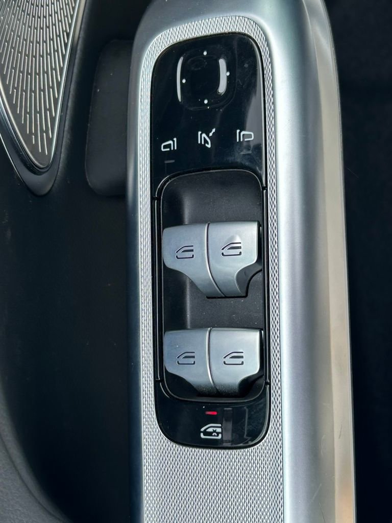 Used 2024 Mercedes-Benz E 350 4MATIC Sedan image 23