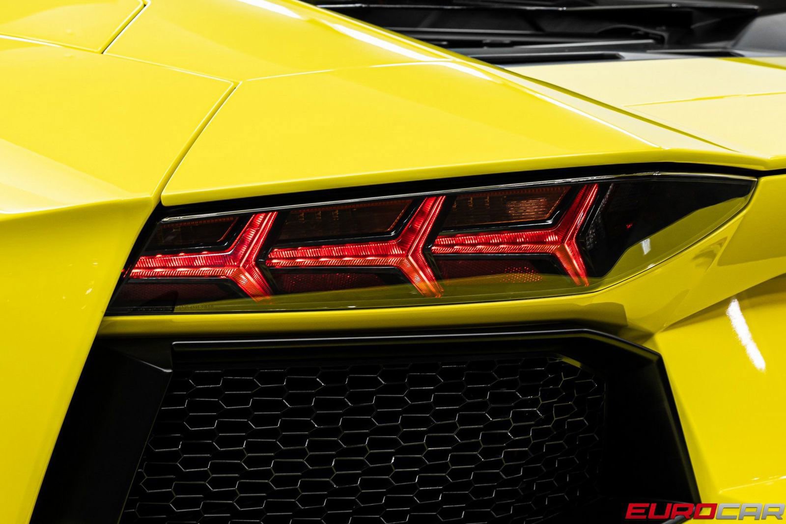 Used 2015 Lamborghini Aventador LP 700-4 image 18