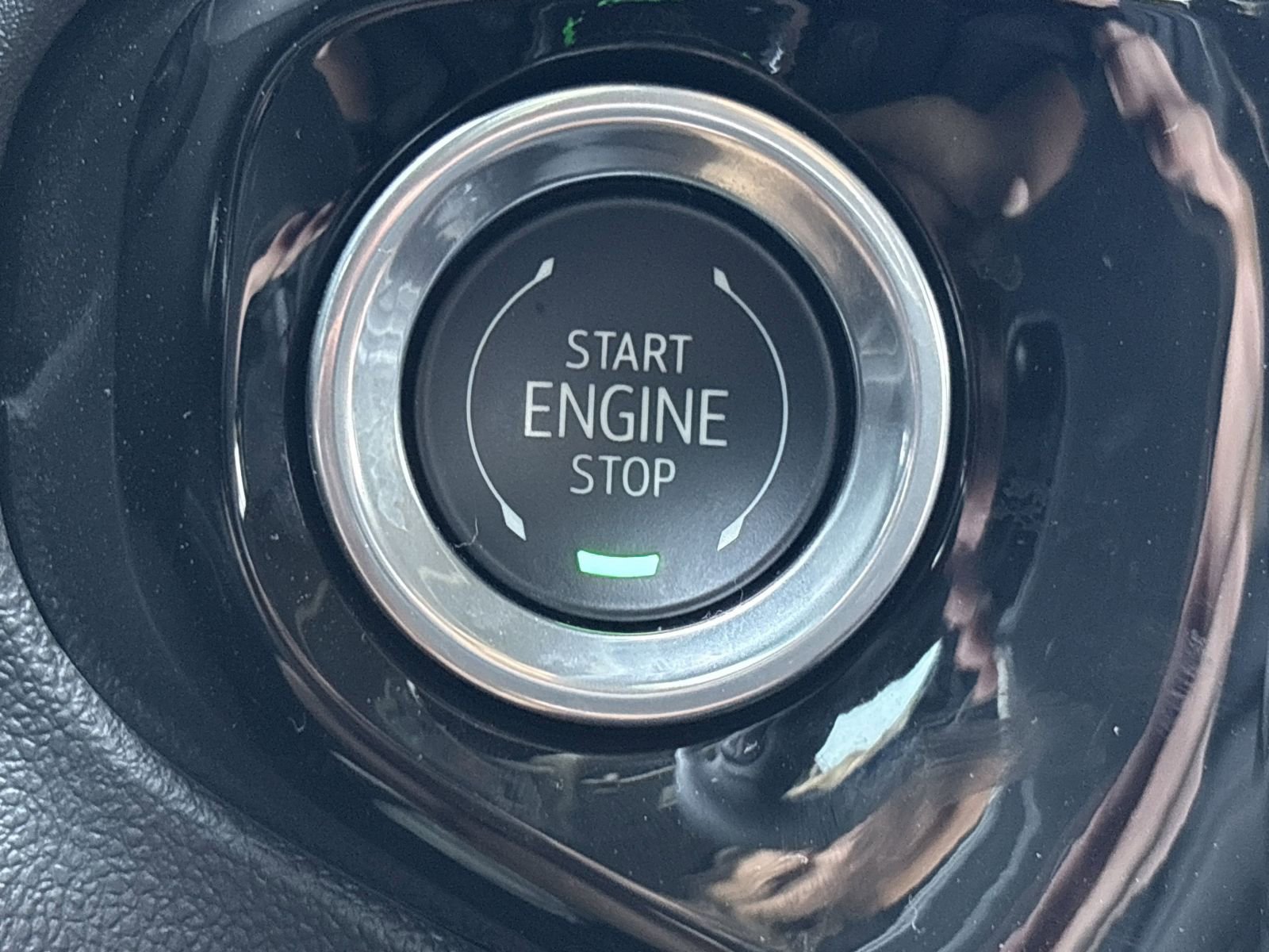 New 2025 GMC Sierra 1500 SLE w/ Preferred Package image 18