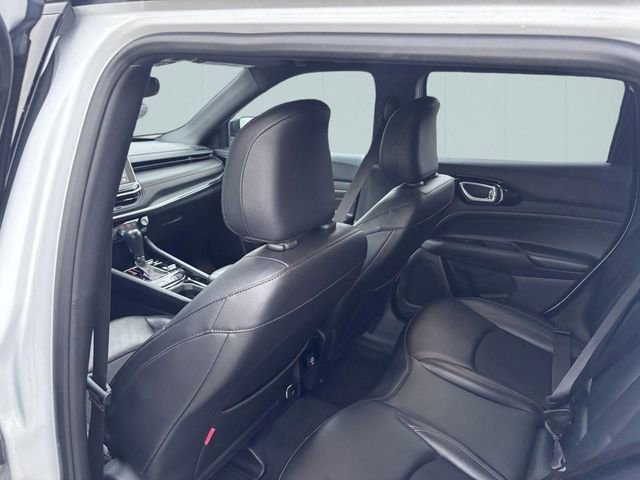 Used 2023 Jeep Compass Trailhawk image 23