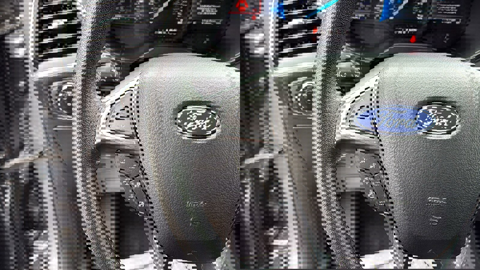 Used 2023 Ford Edge Titanium image 15