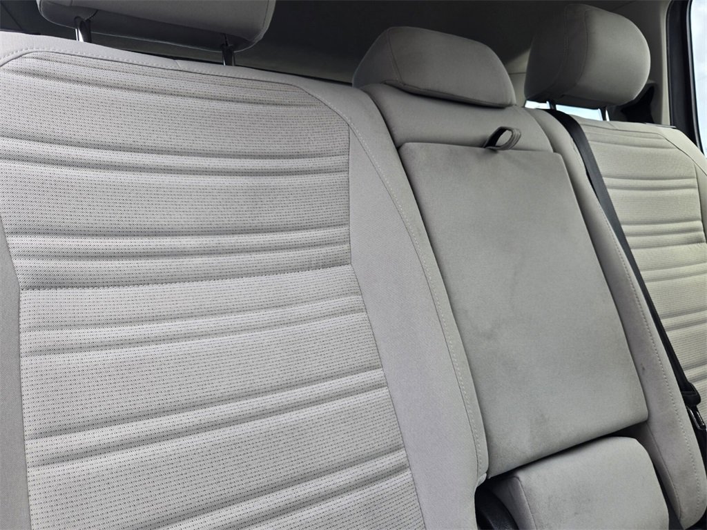 Used 2022 Volkswagen Tiguan S image 19