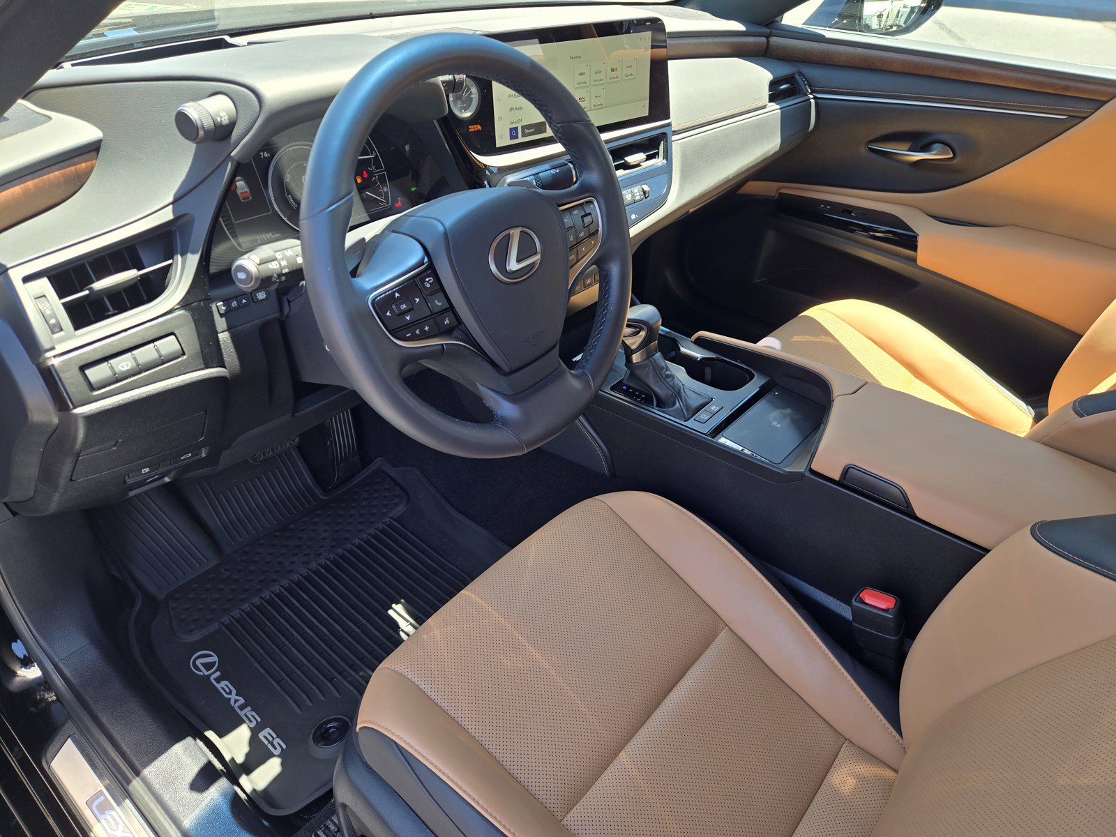 Certified 2024 Lexus ES 300h w/ Premium Package FWD image 10