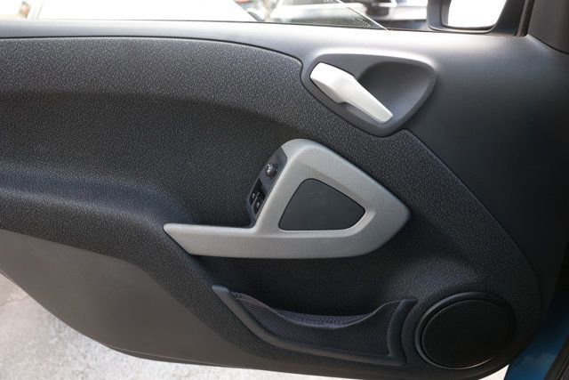 Used 2009 smart fortwo passion image 35