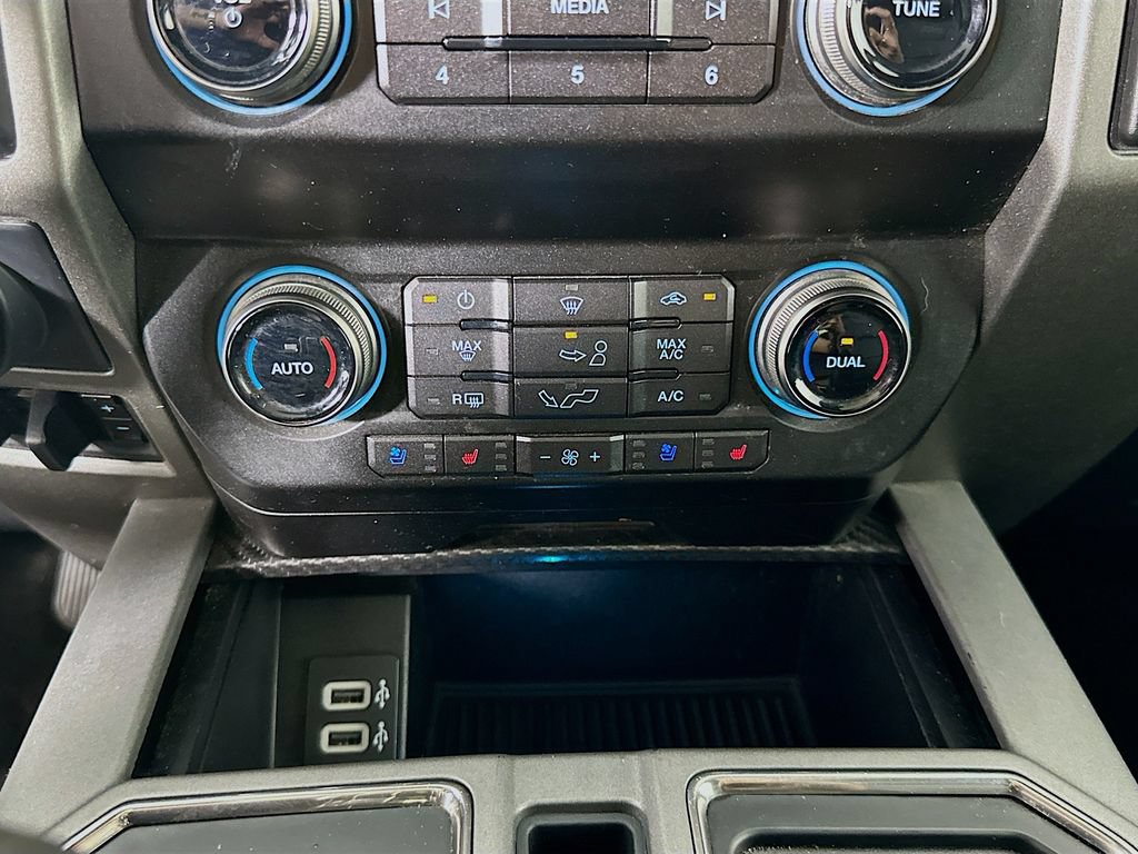 Used 2019 Ford F150 Raptor w/ Equipment Group 802A Luxury AWD/4WD image 21