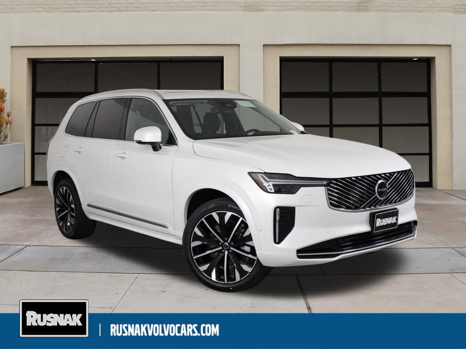 New 2025 Volvo XC90 B6 Plus