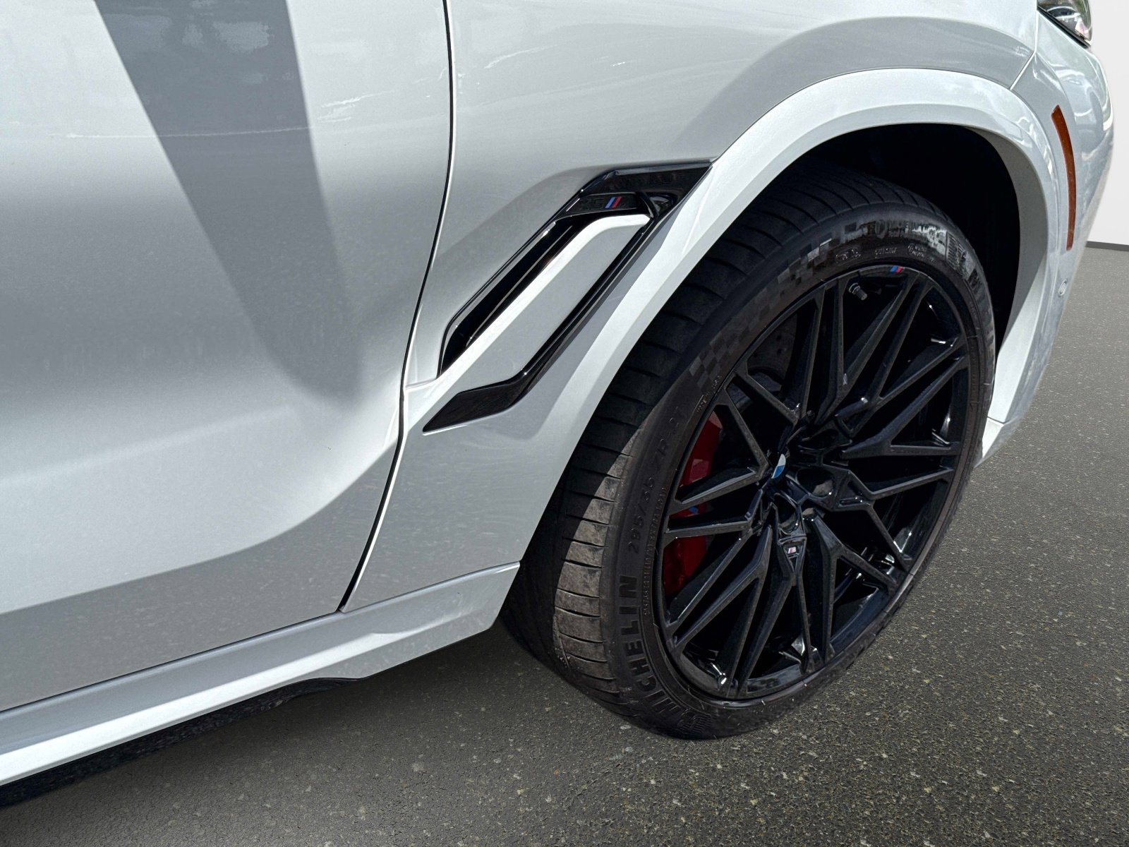 Used 2024 BMW X6 M Competition image 24